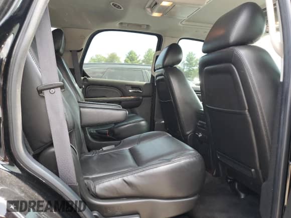 2011 Cadillac Escalade Premium с VIN 1GYS4CEFXBR138603, выставлен на аукционе Copart как лот 71602565 с пробегом 119 720 миль миль и Списание • Salvage title. История ставок и продаж доступна на DreamBid. Изображение 11.
