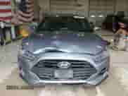 2019 Hyundai Veloster Premium z VIN KMHTG6AF5KU019911, wystawiony jako Copart lot #59309185 z przebiegiem 122 598 mil mil oraz Szkoda całkowita • Salvage title. Historia ofert i sprzedaży dostępna na DreamBid. Obrazek 5.
