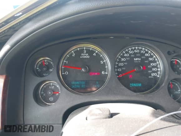 2011 Chevrolet Tahoe LS with VIN 1GNSCAE08BR219938, listed as a IAAI auction lot 42547358 with 36,396 mi miles and . Bid and sale history available at DreamBid. Image 7.