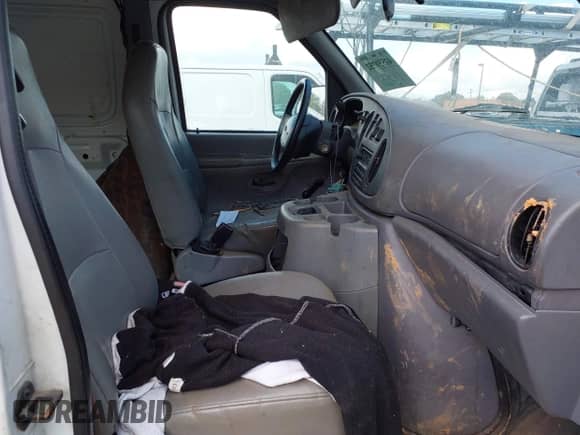 2000 Ford Econoline Cargo with VIN 1FTNS24L1YHB02162, listed as a IAAI auction lot 41559752 with 117,494 mi miles and . Bid and sale history available at DreamBid. Image 5.