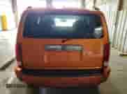 2011 Dodge Nitro Shock z VIN 1D4PU7GX8BW590952, wystawiony jako Copart lot #64893755 z przebiegiem 135 449 mil mil oraz Szkoda całkowita • Salvage title. Historia ofert i sprzedaży dostępna na DreamBid. Obrazek 6.