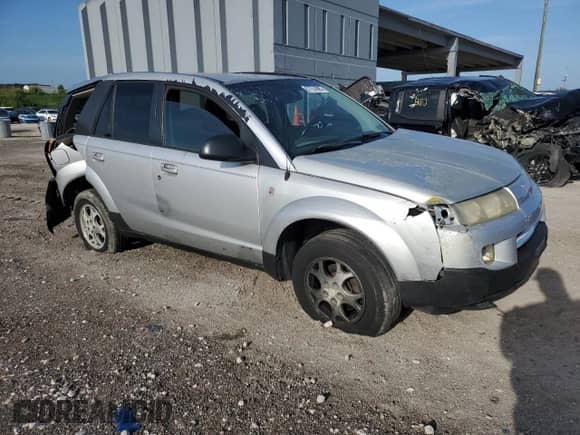 2004 Saturn VUE V6 with VIN 5GZCZ53454S884119, listed as a Copart auction lot 67756995 with Not provided miles and Salvage title. Bid and sale history available at DreamBid. Image 4.
