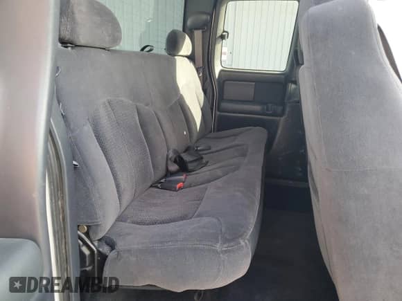 2002 Chevrolet Silverado 2500HD LT с VIN 1GCHK29112E146160, выставлен на аукционе Copart как лот 52944265 с пробегом 185 294 миль миль и Списание • Salvage title. История ставок и продаж доступна на DreamBid. Изображение 10.