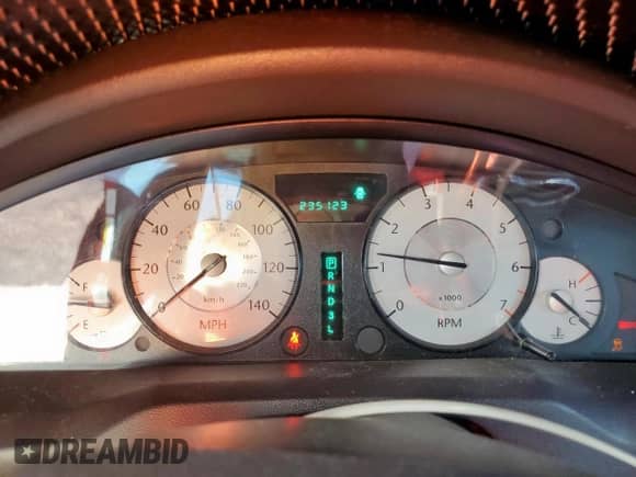 2010 Chrysler 300 Touring с VIN 2C3CA5CV6AH330886, выставлен на аукционе Copart как лот 81958775 с пробегом 235 123 миль миль и Списание • Salvage title. История ставок и продаж доступна на DreamBid. Изображение 9.