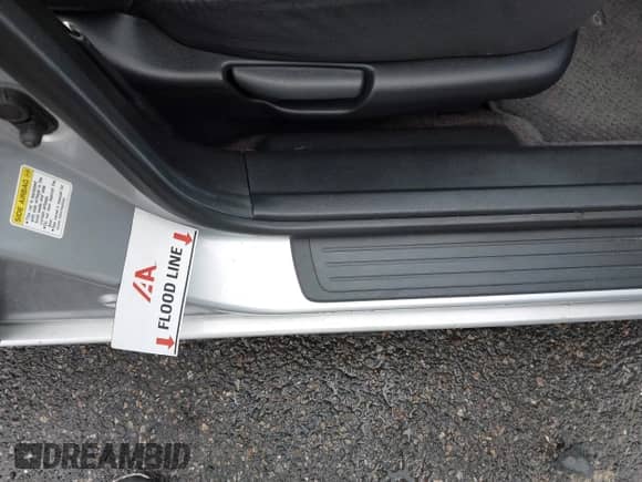 2006 Honda Accord EX with VIN 1HGCM56776A137282, listed as a IAAI auction lot 42876372 with 169,037 mi miles and . Bid and sale history available at DreamBid. Image 6.