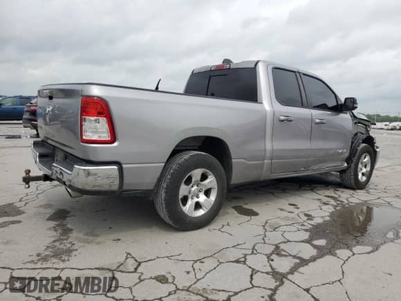 2019 Ram 1500 Big Horn z VIN 1C6RREBT6KN700961, wystawiony jako Copart lot #53904235 z przebiegiem 134 650 mil mil oraz Szkoda całkowita • Salvage title. Historia ofert i sprzedaży dostępna na DreamBid. Obrazek 3.