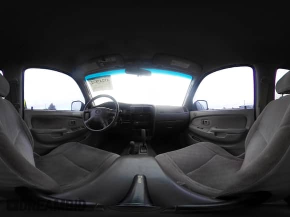 2002 Toyota Tacoma z VIN 5TEHN72N82Z039668, wystawiony jako IAAI lot #43247572 z przebiegiem 241 336 mil mil oraz . Historia ofert i sprzedaży dostępna na DreamBid. Obrazek 24.