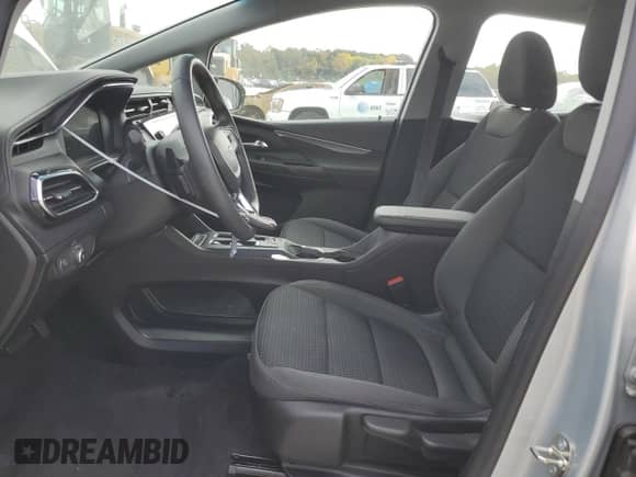 2023 Chevrolet Bolt EV 1LT z VIN 1G1FW6S02P4134108, wystawiony jako Copart lot #73603553 z przebiegiem 9 816 mil mil oraz . Historia ofert i sprzedaży dostępna na DreamBid. Obrazek 7.