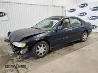 1994 Honda Accord EX с VIN 1HGCD565XRA044517, выставлен на аукционе Copart как лот 67417235 с пробегом 210 879 миль миль и Списание • Salvage title. История ставок и продаж доступна на DreamBid. Изображение 1.
