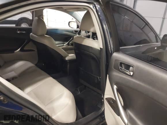 2009 Lexus IS 250 с VIN JTHCK262895031992, выставлен на аукционе IAAI как лот 43503663 с пробегом 230 214 миль миль и . История ставок и продаж доступна на DreamBid. Изображение 8.