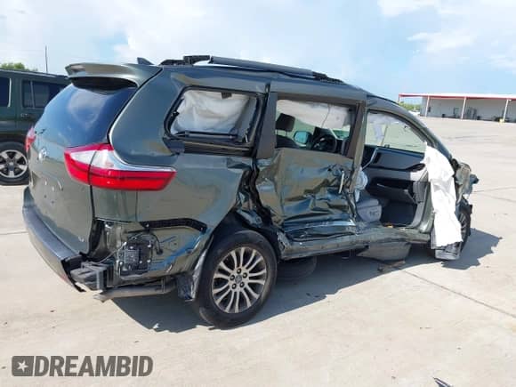 2019 Toyota Sienna XLE Auto Access Seat with VIN 5TDYZ3DC1KS008414, listed as a IAAI auction lot 42925883 with 57,516 mi miles and . Bid and sale history available at DreamBid. Image 4.