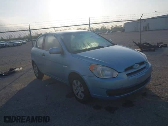 2010 Hyundai Accent GS z VIN KMHCM3AC9AU186008, wystawiony jako IAAI lot #42016244 z przebiegiem 138 562 mil mil oraz . Historia ofert i sprzedaży dostępna na DreamBid. Obrazek 1.