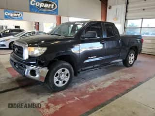 2007 Toyota Tundra SR5 z VIN 5TFBV54177X019544, wystawiony jako Copart lot #84948025 z przebiegiem 271 677 mil mil oraz Szkoda całkowita • Salvage title. Historia ofert i sprzedaży dostępna na DreamBid. Obrazek 1.