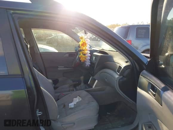 2010 Subaru Forester X с VIN JF2SH6BC8AG768637, выставлен на аукционе IAAI как лот 43417282 с пробегом 178 271 миль миль и . История ставок и продаж доступна на DreamBid. Изображение 5.