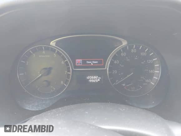 2014 Nissan Pathfinder SV z VIN 5N1AR2MN3EC623738, wystawiony jako IAAI lot #41648863 z przebiegiem 120 682 mil mil oraz . Historia ofert i sprzedaży dostępna na DreamBid. Obrazek 7.