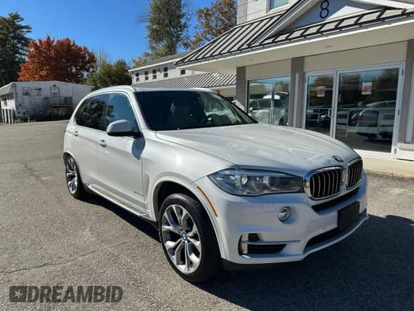 2017 BMW X5 xDrive35i с VIN 5UXKR0C58H0U52844, выставлен на аукционе Copart как лот 89911305 с пробегом 179 156 миль миль и Чистый • Clean title. История ставок и продаж доступна на DreamBid. Изображение 1.