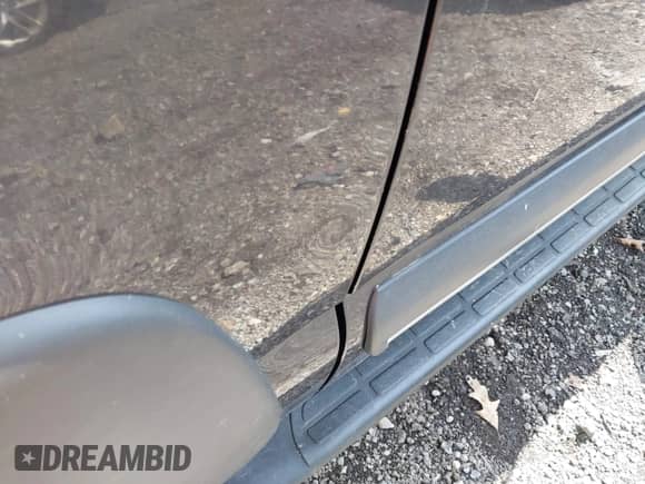 2004 Chevrolet Suburban LS with VIN 1GNFK16Z04J164064, listed as a IAAI auction lot 42203864 with 215,709 mi miles and . Bid and sale history available at DreamBid. Image 15.