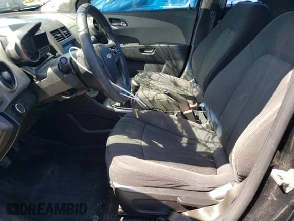 2012 Chevrolet Sonic LT z VIN 1G1JD6SH5C4175509, wystawiony jako Copart lot #61693745 z przebiegiem 182 462 mil mil oraz Szkoda całkowita • Salvage title. Historia ofert i sprzedaży dostępna na DreamBid. Obrazek 7.