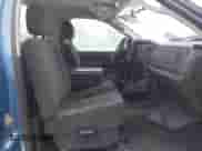 2005 Dodge 1500 SLT z VIN 1D7HU16D95J602636, wystawiony jako IAAI lot #41559749 z przebiegiem 193 899 mil mil oraz . Historia ofert i sprzedaży dostępna na DreamBid. Obrazek 5.