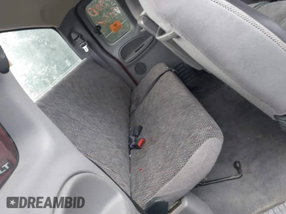 1999 Dodge 1500 z VIN 1B7HF13Y6XJ595059, wystawiony jako IAAI lot #43316852 z przebiegiem 196 253 mil mil oraz . Historia ofert i sprzedaży dostępna na DreamBid. Obrazek 8.