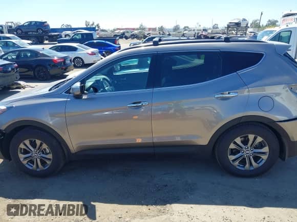2014 Hyundai Santa Fe с VIN 5XYZU3LB0EG212568, выставлен на аукционе IAAI как лот 42839558 с пробегом 50 729 миль миль и . История ставок и продаж доступна на DreamBid. Изображение 14.