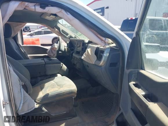 2024 Ford F-250 XL z VIN 1FT7W2BA6REC52771, wystawiony jako IAAI lot #41864059 z przebiegiem 29 652 mil mil oraz . Historia ofert i sprzedaży dostępna na DreamBid. Obrazek 5.