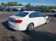 2013 BMW 3 Series 328i xDrive с VIN WBA3B3C50DF541825, выставлен на аукционе IAAI как лот 43031395 с пробегом 148 329 миль миль и . История ставок и продаж доступна на DreamBid. Изображение 4.