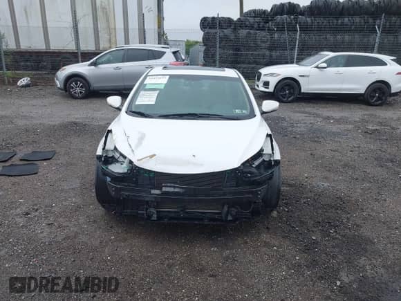2013 Hyundai Elantra GLS with VIN 5NPDH4AE8DH447180, listed as a IAAI auction lot 42452033 with 99,669 mi miles and . Bid and sale history available at DreamBid. Image 13.