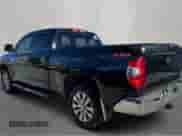 2014 Toyota Tundra Limited z VIN 5TFBW5F1XEX364896, wystawiony jako Copart lot #89790005 z przebiegiem 164 401 mil mil oraz Czysty tytuł • Clean title. Historia ofert i sprzedaży dostępna na DreamBid. Obrazek 3.