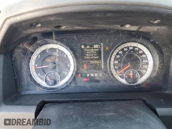 2013 Ram 1500 SLT z VIN 1C6RR6LGXDS562241, wystawiony jako Copart lot #90348585 z przebiegiem 156 452 mil mil oraz Czysty tytuł • Clean title. Historia ofert i sprzedaży dostępna na DreamBid. Obrazek 9.