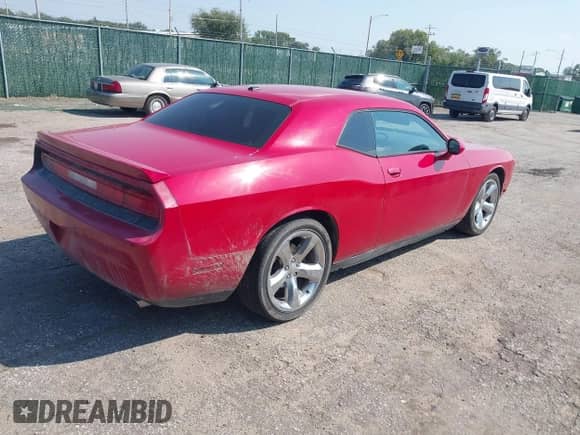 2013 Dodge Challenger SXT Plus с VIN 2C3CDYAG7DH554279, выставлен на аукционе IAAI как лот 43235566 с пробегом 280 173 миль миль и . История ставок и продаж доступна на DreamBid. Изображение 4.