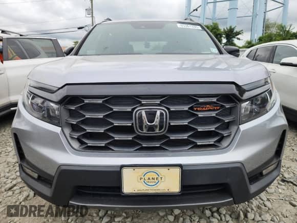 2022 Honda Passport TrailSport z VIN 5FNYF8H65NB017409, wystawiony jako Copart lot #65361335 z przebiegiem Nie podano mil oraz Szkoda całkowita • Salvage title. Historia ofert i sprzedaży dostępna na DreamBid. Obrazek 6.