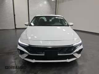 2025 Hyundai Elantra SEL Convenience z VIN KMHLS4DG7SU006455, wystawiony jako Copart lot #90338295 z przebiegiem 7 659 mil mil oraz Czysty tytuł • Clean title. Historia ofert i sprzedaży dostępna na DreamBid. Obrazek 5.