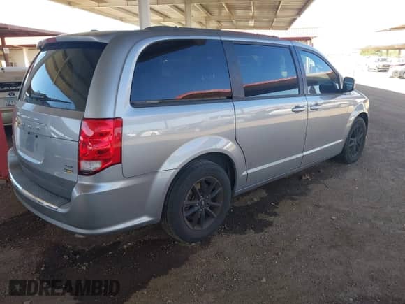 2019 Dodge Grand Caravan GT z VIN 2C4RDGEG1KR671406, wystawiony jako IAAI lot #43370010 z przebiegiem 147 333 mil mil oraz . Historia ofert i sprzedaży dostępna na DreamBid. Obrazek 4.