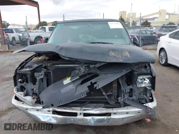 1999 Chevrolet Silverado 1500 LS with VIN 1GCEC14T6XZ118695, listed as a IAAI auction lot 43337880 with 235,407 mi miles and . Bid and sale history available at DreamBid. Image 13.