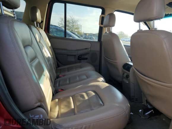 2002 Ford Explorer XLT с VIN 1FMZU73K12UD33431, выставлен на аукционе Copart как лот 84523575 с пробегом 129 871 миль миль и Списание • Salvage title. История ставок и продаж доступна на DreamBid. Изображение 11.