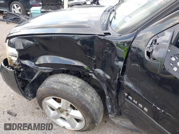 2010 Chevrolet Tahoe LT with VIN 1GNUCBE03AR282216, listed as a IAAI auction lot 42215769 with 175,727 mi miles and . Bid and sale history available at DreamBid. Image 6.