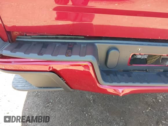 2018 Chevrolet Colorado 4WD LT с VIN 1GCHTCEA1J1294291, выставлен на аукционе IAAI как лот 43088326 с пробегом 63 560 миль миль и . История ставок и продаж доступна на DreamBid. Изображение 17.