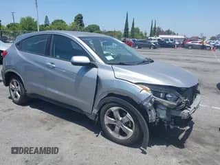 2020 Honda HR-V LX с VIN 3CZRU5H37LM703999, выставлен на аукционе IAAI как лот 42334745 с пробегом 53 155 миль миль и . История ставок и продаж доступна на DreamBid. Изображение 1.