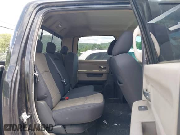 2010 Dodge 1500 SLT с VIN 1D7RV1CT4AS183418, выставлен на аукционе IAAI как лот 42706764 с пробегом 294 536 миль миль и . История ставок и продаж доступна на DreamBid. Изображение 8.