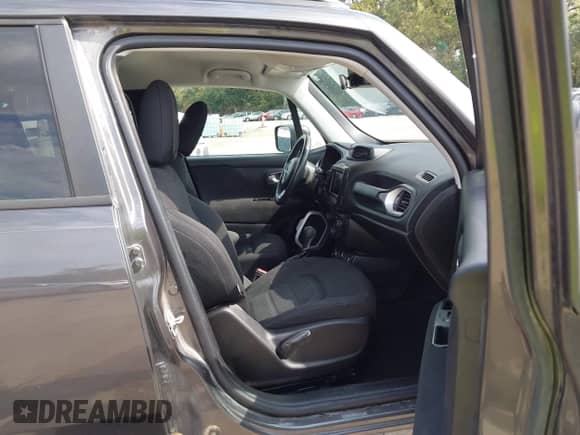 2018 Jeep Renegade Latitude с VIN ZACCJBBB4JPH56415, выставлен на аукционе IAAI как лот 43308350 с пробегом 92 874 миль миль и . История ставок и продаж доступна на DreamBid. Изображение 5.