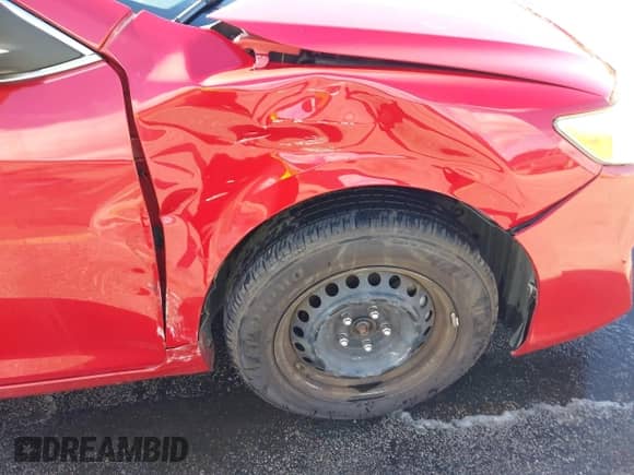 2014 Toyota Camry SE z VIN 4T1BF1FK2EU730316, wystawiony jako IAAI lot #43417761 z przebiegiem 125 092 mil mil oraz . Historia ofert i sprzedaży dostępna na DreamBid. Obrazek 6.