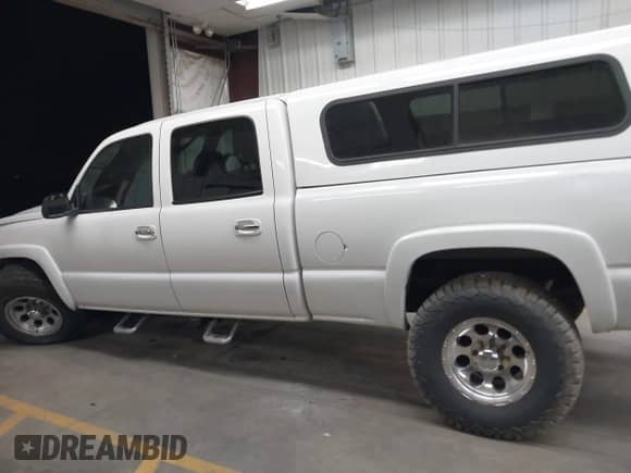 2003 Chevrolet Silverado 1500HD LS с VIN 1GCGC13U73F238066, выставлен на аукционе IAAI как лот 43171458 с пробегом 137 414 миль миль и . История ставок и продаж доступна на DreamBid. Изображение 14.