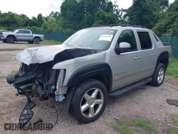 2007 Chevrolet Avalanche 3LT с VIN 3GNFK12337G136587, выставлен на аукционе IAAI как лот 42745784 с пробегом 178 358 миль миль и . История ставок и продаж доступна на DreamBid. Изображение 2.