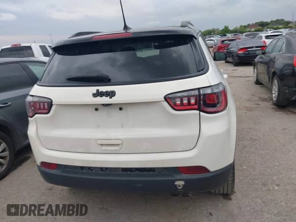2019 Jeep Compass Altitude z VIN 3C4NJCBB5KT615720, wystawiony jako IAAI lot #42148757 z przebiegiem 205 016 mil mil oraz . Historia ofert i sprzedaży dostępna na DreamBid. Obrazek 16.