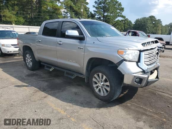 2016 Toyota Tundra Limited z VIN 5TFHW5F15GX559429, wystawiony jako Copart lot #81072305 z przebiegiem 209 729 mil mil oraz Szkoda całkowita • Salvage title. Historia ofert i sprzedaży dostępna na DreamBid. Obrazek 4.