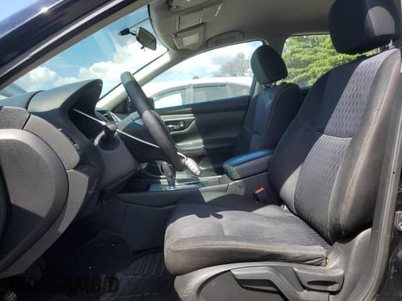 2016 Nissan Altima SR z VIN 1N4AL3AP8GC131135, wystawiony jako Copart lot #71108415 z przebiegiem 144 304 mil mil oraz Czysty tytuł • Clean title. Historia ofert i sprzedaży dostępna na DreamBid. Obrazek 7.