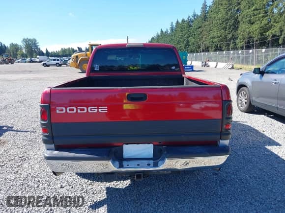 1998 Dodge 1500 with VIN 1B7HC13Y7WJ235046, listed as a IAAI auction lot 42726192 with 266,203 mi miles and . Bid and sale history available at DreamBid. Image 16.