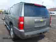 2013 Chevrolet Tahoe LTZ z VIN 1GNSKCE0XDR373858, wystawiony jako IAAI lot #42456875 z przebiegiem 297 084 mil mil oraz . Historia ofert i sprzedaży dostępna na DreamBid. Obrazek 3.