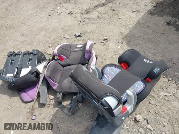 2023 Jeep Grand Cherokee Limited z VIN 1C4RJHBG1PC537577, wystawiony jako IAAI lot #42257073 z przebiegiem 57 605 mil mil oraz . Historia ofert i sprzedaży dostępna na DreamBid. Obrazek 11.